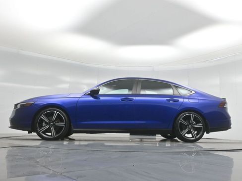 Used 2023 Honda Accord Sport image 7