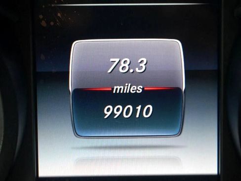 Used 2015 Mercedes-Benz C 300 Sedan image 30