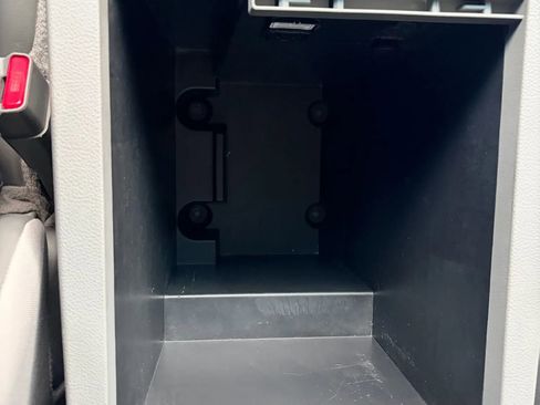 Used 2016 Nissan NV 3500 SV image 16