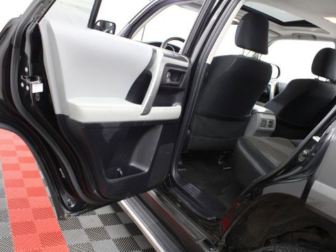 Used 2011 Toyota 4Runner SR5 image 15