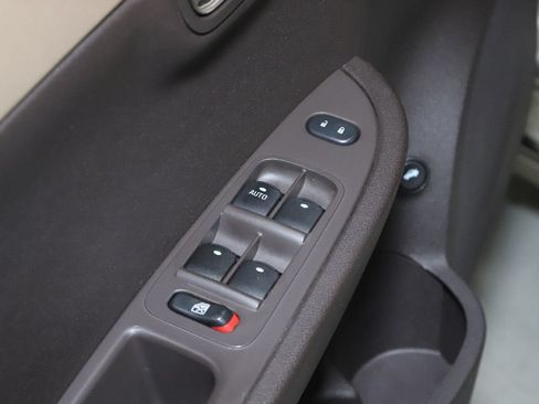 Used 2009 Chevrolet Malibu LT w/ HFV6 Engine Package FWD image 16