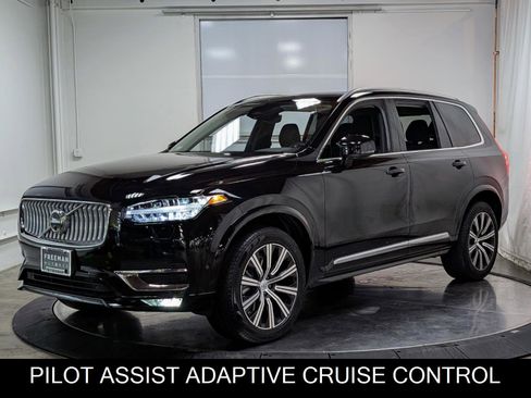Used 2025 Volvo XC90 B6 Plus image 4