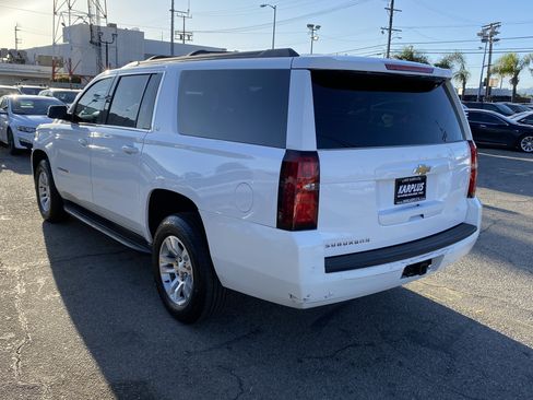 Used 2019 Chevrolet Suburban LT image 7