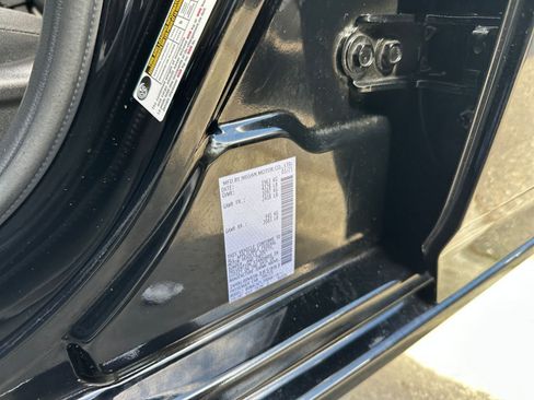 Used 2025 Nissan Altima 2.5 SV FWD image 30