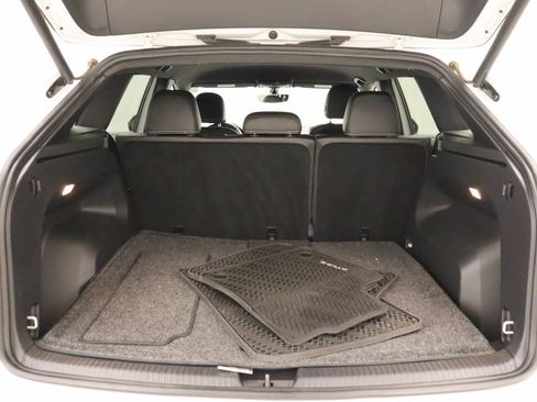 Certified 2021 Volkswagen Atlas Cross Sport SE FWD image 19