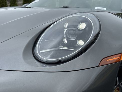 Used 2024 Porsche 911 Carrera w/ Premium Package image 6