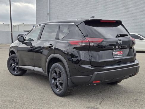 New 2026 Nissan Rogue SV FWD image 4