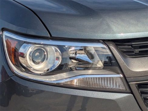 Used 2015 Chevrolet Colorado Z71 image 9