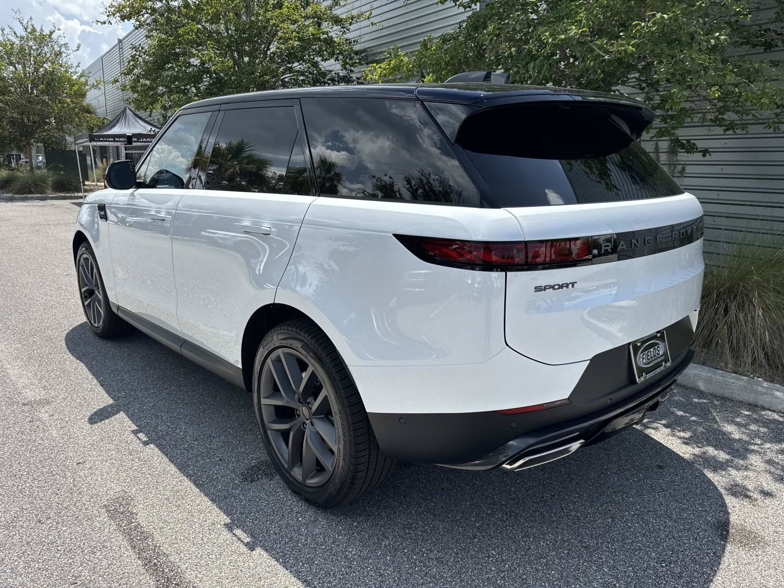 New 2026 Land Rover Range Rover Sport SE AWD/4WD image 3