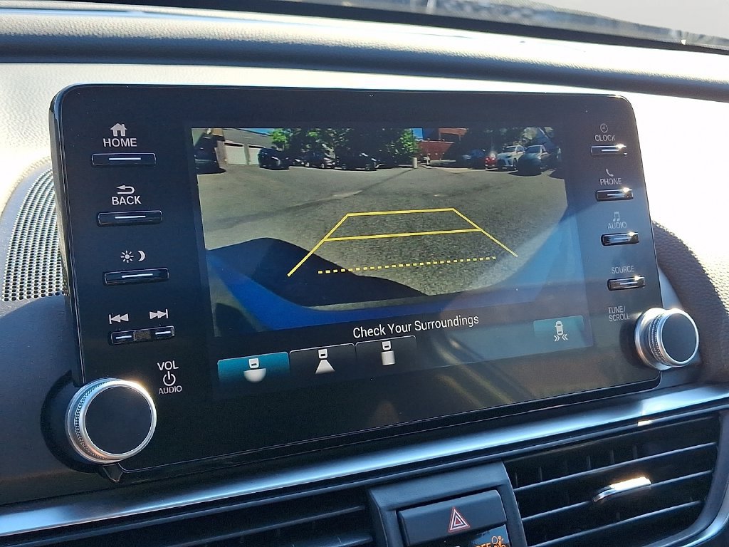 Used 2018 Honda Accord EX image 19