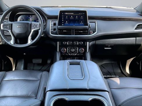Used 2023 Chevrolet Tahoe Z71 w/ Luxury Package AWD/4WD image 17