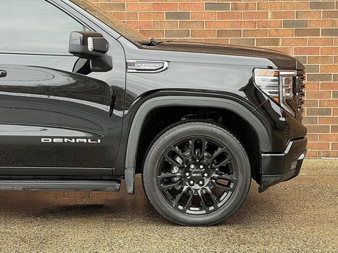 Used 2024 GMC Sierra 1500 Denali Ultimate image 11