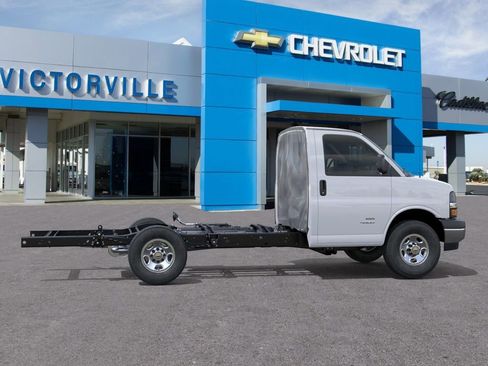 New 2026 Chevrolet Express 3500 w/ Power Convenience Package RWD image 5