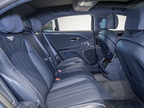 Certified 2024 Bentley Flying Spur V8 AWD/4WD image 23