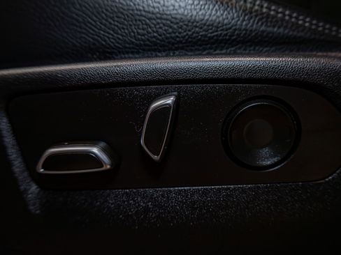 Used 2022 GMC Yukon XL Denali image 20