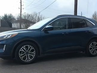 Used 2020 Ford Escape SEL video 1