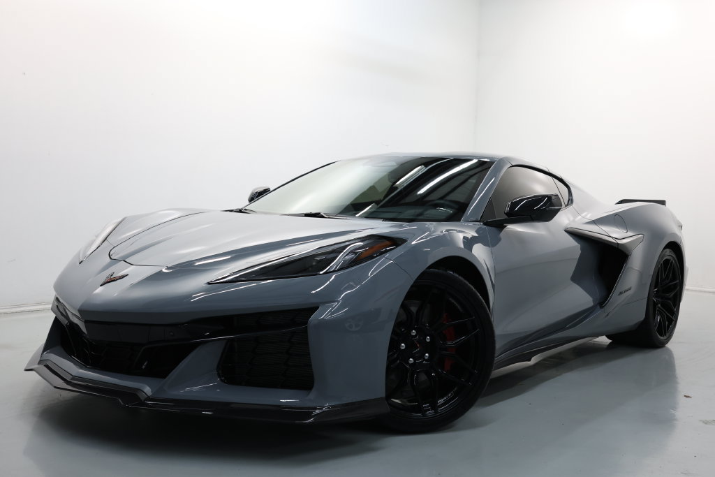 Used 2024 Chevrolet Corvette Z06 w/ Stealth Interior Trim Package RWD image 65
