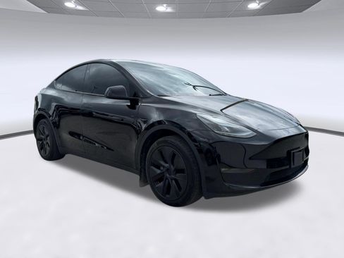 Used 2025 Tesla Model Y Long Range AWD/4WD image 7