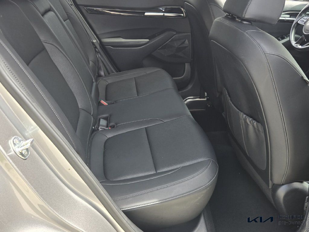 Certified 2024 Kia Seltos EX FWD image 16