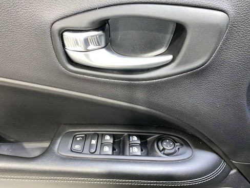 Used 2020 Jeep Compass High Altitude image 24