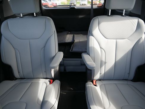 Used 2025 Hyundai Palisade SEL AWD/4WD image 13