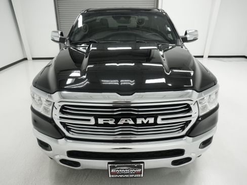 Used 2023 RAM 1500 Laramie AWD/4WD image 2