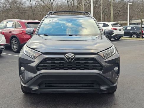 Used 2020 Toyota RAV4 XLE Premium image 4