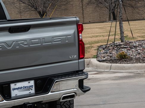 Used 2025 Chevrolet Silverado 1500 LTZ image 32