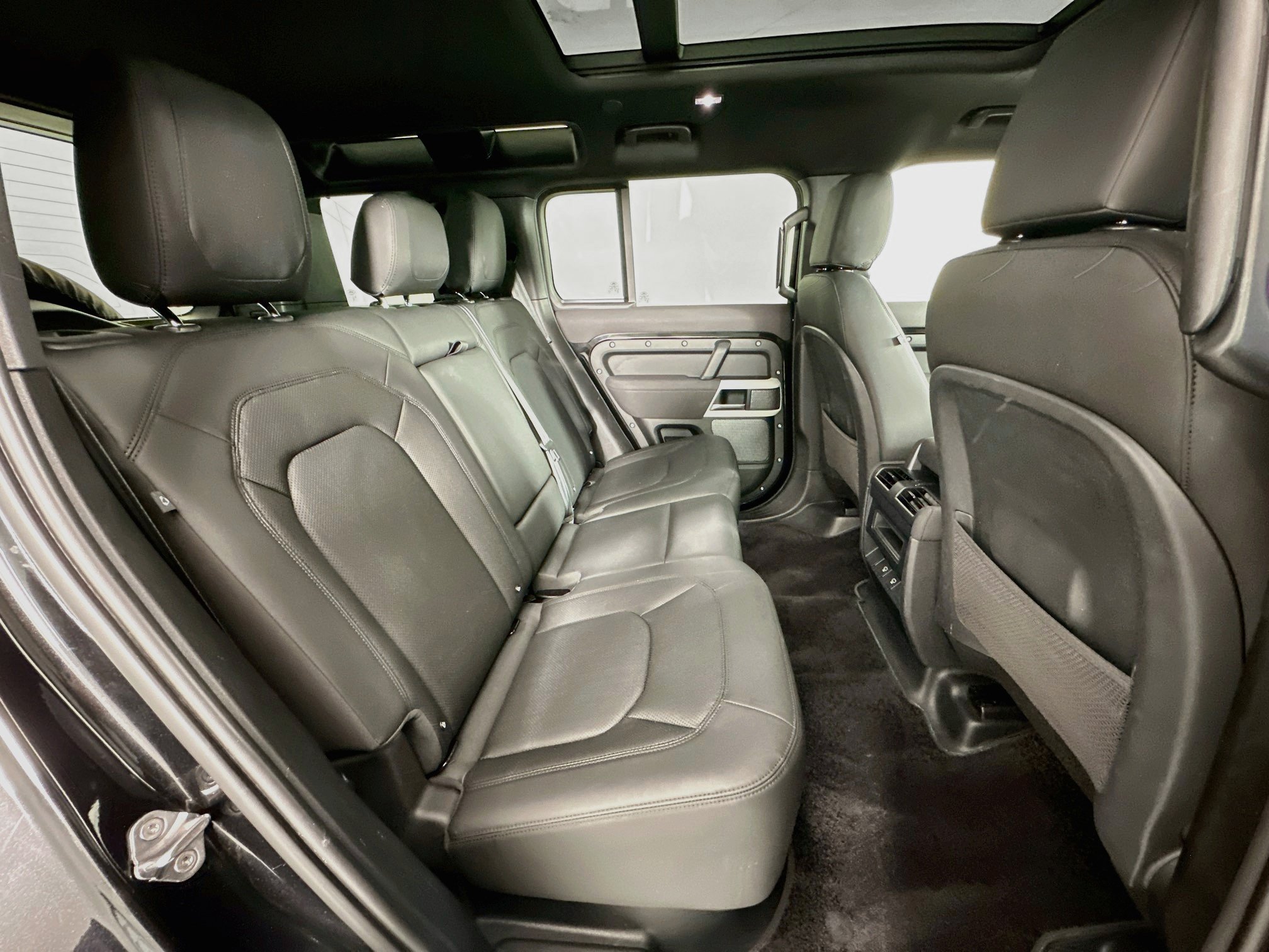 Certified 2023 Land Rover Defender 110 S AWD/4WD image 26