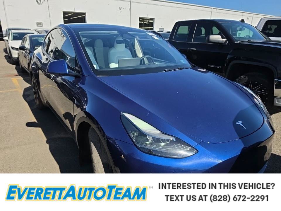 Used 2024 Tesla Model Y Long Range AWD/4WD image 1