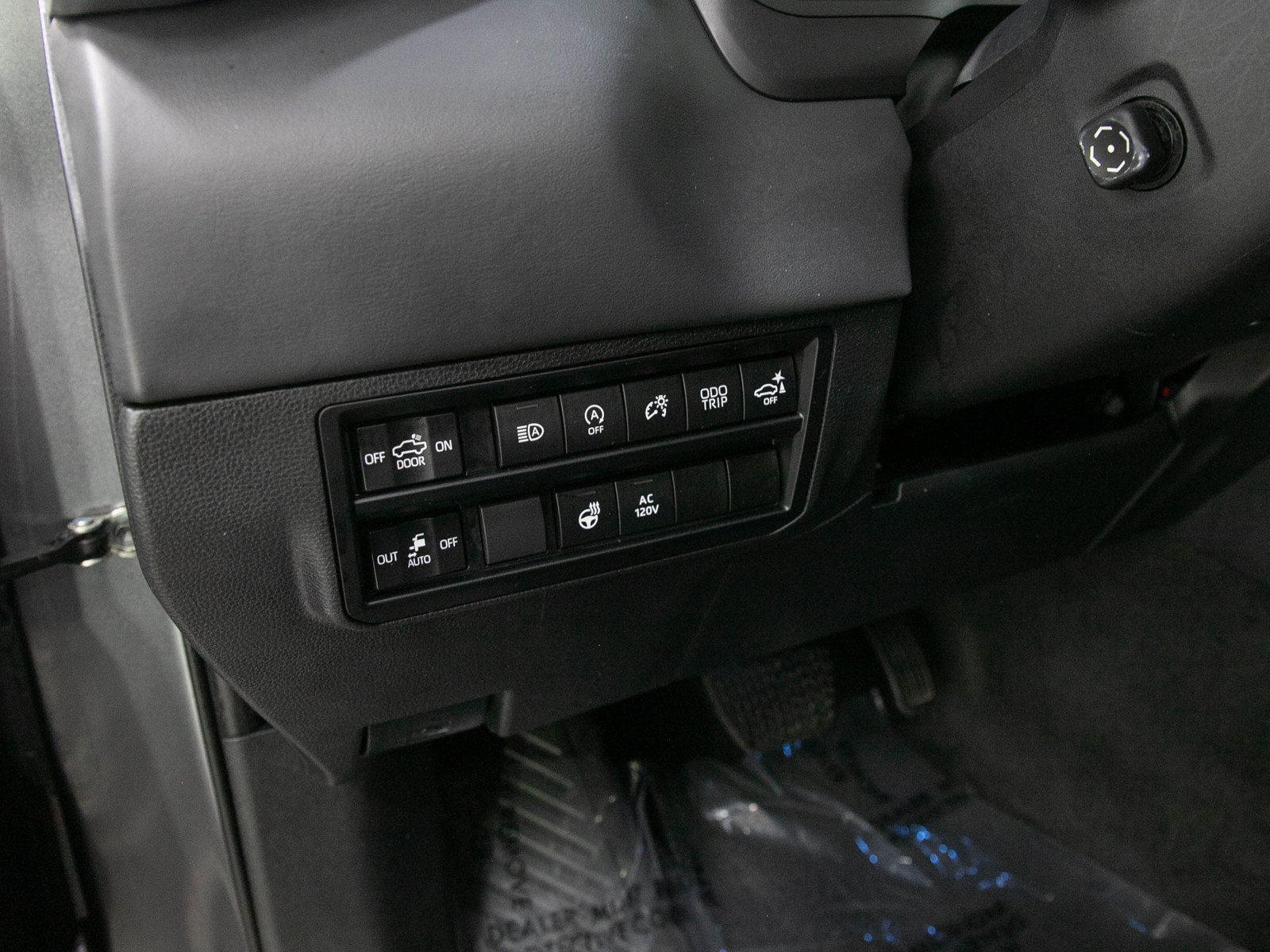Used 2024 Toyota Tundra Platinum AWD/4WD image 23