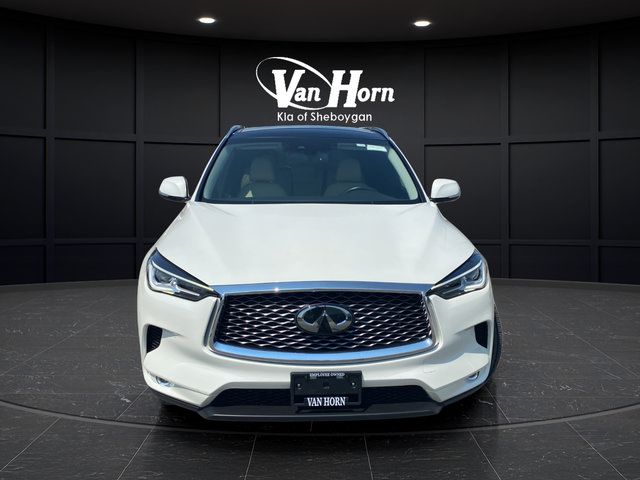 Used 2022 INFINITI QX50 Luxe AWD/4WD image 2