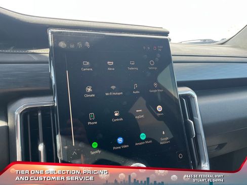 Used 2025 GMC Acadia Elevation image 29