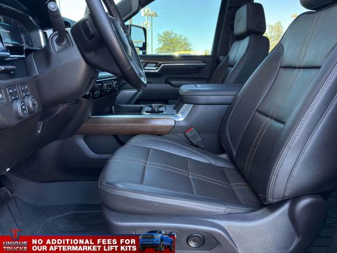 Used 2024 Chevrolet Silverado 3500 High Country w/ High Country Premium Package image 19