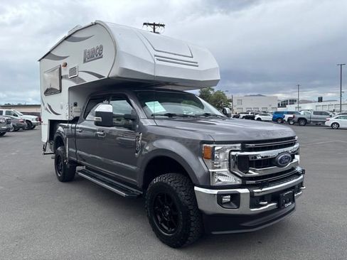 Used 2021 Ford F250 XLT w/ XLT Premium Package AWD/4WD image 8