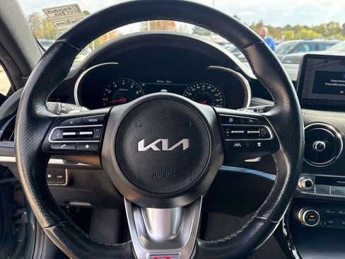 Used 2022 Kia Stinger GT2 image 26