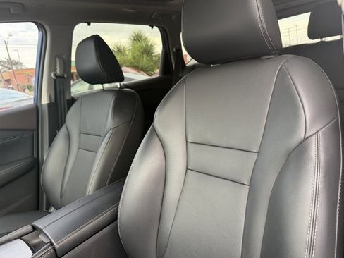 Certified 2023 Nissan Rogue SL w/ SL Premium Package image 8