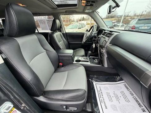 Used 2016 Toyota 4Runner SR5 Premium image 36