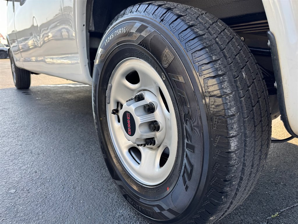 Used 2023 GMC Savana 2500 Extended w/ Driver Convenience Package RWD image 10