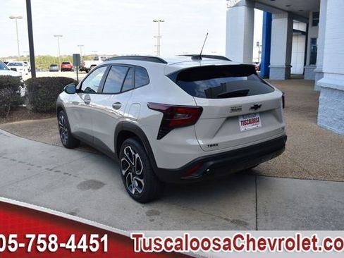 New 2026 Chevrolet Trax RS w/ Sunroof Package image 7