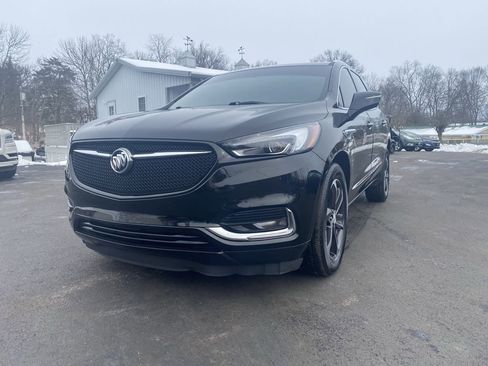 Used 2019 Buick Enclave Essence w/ LPO, Sport Appearance Package image 1