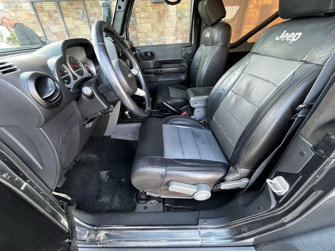 Used 2010 Jeep Wrangler Sahara w/ Dual Top Group AWD/4WD image 8