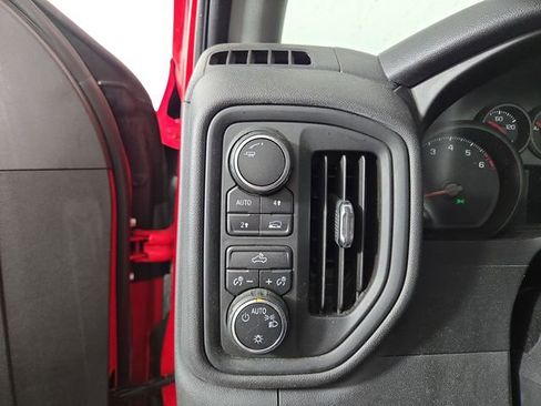 Used 2019 Chevrolet Silverado 1500 Custom w/ Custom Convenience Package image 26