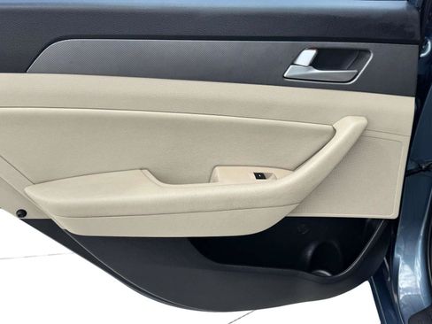 Used 2015 Hyundai Sonata SE w/ Option Group 09 FWD image 40