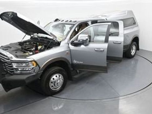 Used 2023 RAM 3500 Limited AWD/4WD image 60
