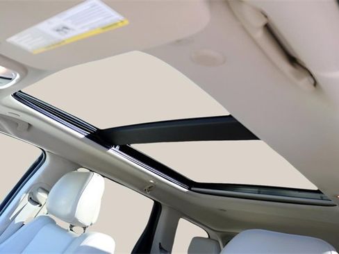 Used 2020 Jeep Grand Cherokee Limited w/ Luxury Group II image 12