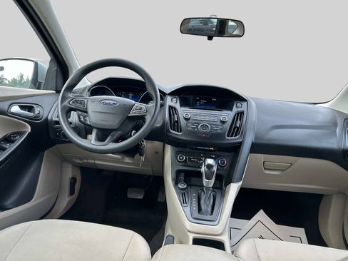 Used 2015 Ford Focus SE image 15