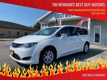 Used 2017 Chrysler Pacifica Limited w/ Advanced Safetytec Group