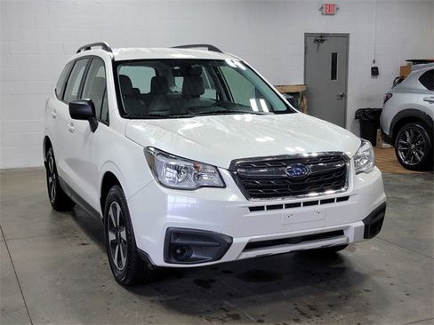 Used 2018 Subaru Forester 2.5i w/ Alloy Wheel Package image 4
