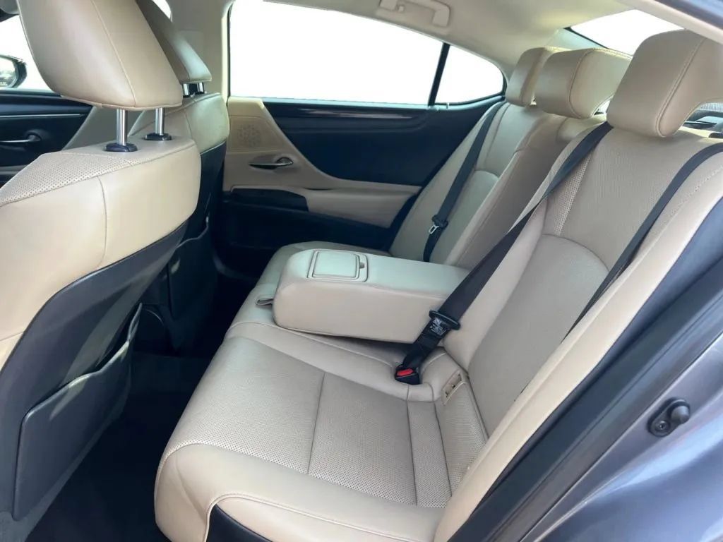Used 2019 Lexus ES 350 w/ Premium Package FWD image 14